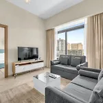 Waves - Comfortable Jvc Apt With Balcony And Maids Room